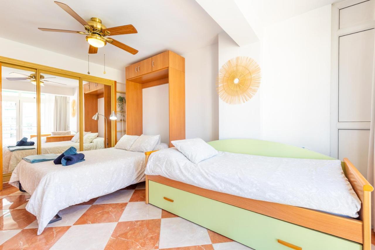 Sunny Seaside Apartment Arroyo De La Miel Eksteriør billede